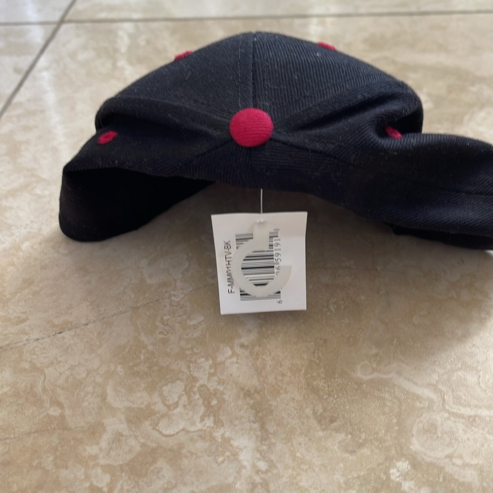 Cardinal hat - Picture 2 of 2
